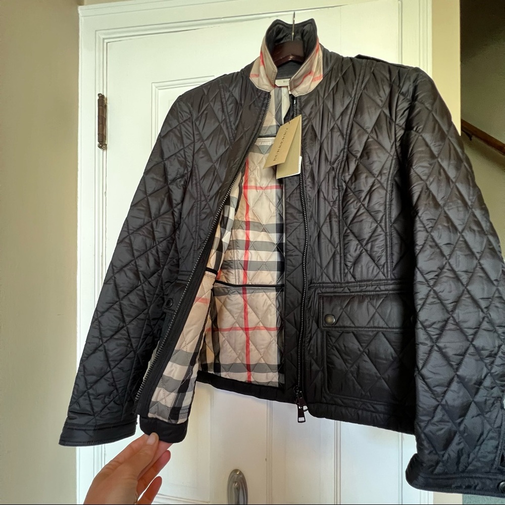 Burberry Britt black quilted jacket size M fits like an 8/10 US.